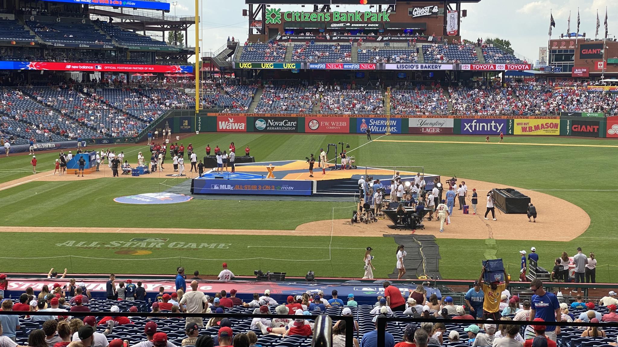 An image of the stage used for MLBx